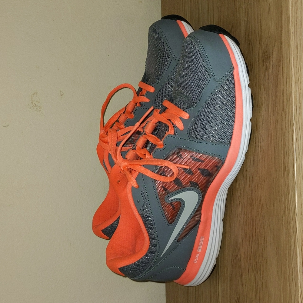 Nike Dual Fusion